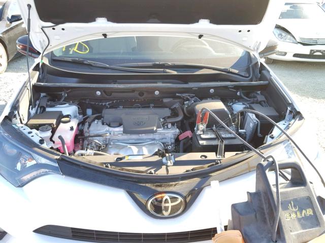 2T3WFREV3JW411472 - 2018 TOYOTA RAV4 ADVEN WHITE photo 7