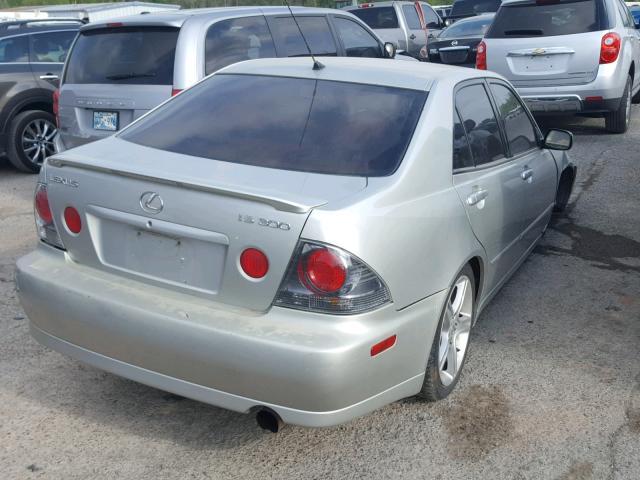 JTHBD192340082298 - 2004 LEXUS IS 300 GRAY photo 4