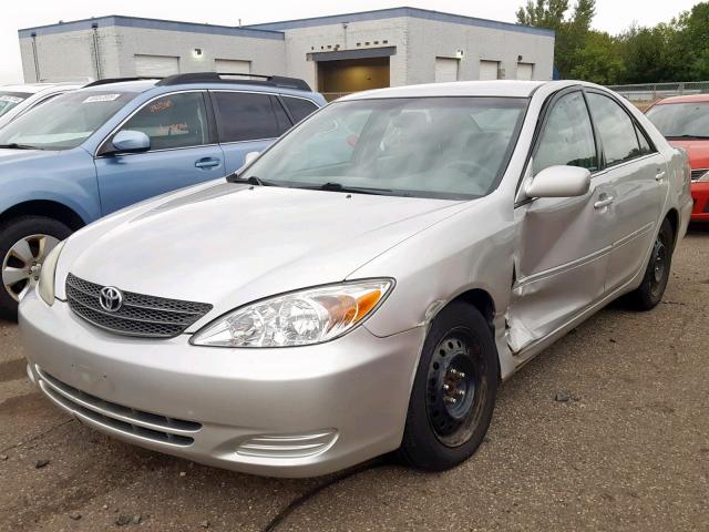 4T1BE32K22U543576 - 2002 TOYOTA CAMRY LE SILVER photo 2