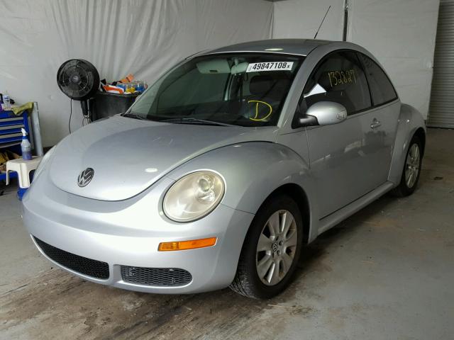 3VWPW31C68M507868 - 2008 VOLKSWAGEN NEW BEETLE 银色 照片 2