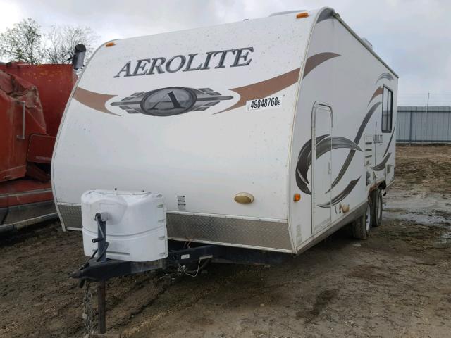 47CTAEL27BK128018 - 2011 DUTC AEROLITE WHITE photo 2