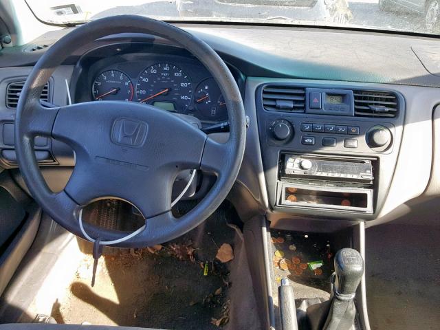 1HGCF85421A142045 - 2001 HONDA ACCORD DX BLUE photo 9