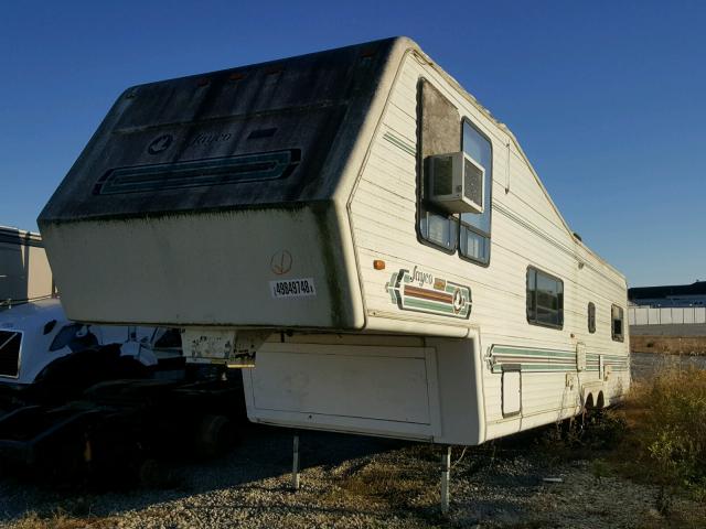 1UJCJ02R9JHC0168 - 1988 JAYCO 5TH WHEEL WHITE photo 3