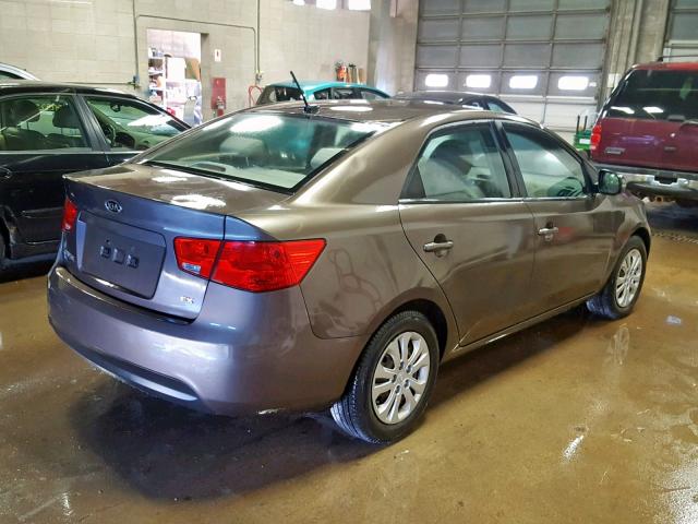 KNAFU4A29D5736236 - 2013 KIA FORTE EX BROWN photo 4