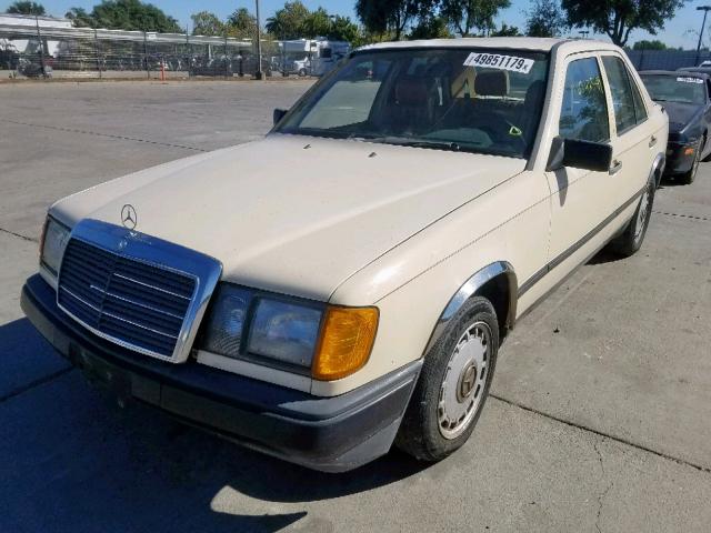 WDBEA26D9KA885075 - 1989 MERCEDES-BENZ 260 E TAN photo 2