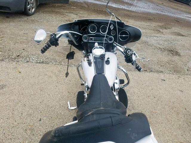 1HD1FC4137Y710592 - 2007 HARLEY-DAVIDSON FLHTCUI SILVER photo 5