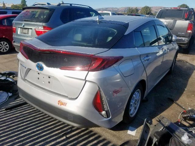 JTDKARFP0H3065861 - 2017 TOYOTA PRIUS PRIM 银色 照片 4