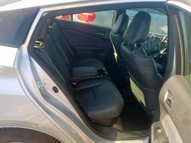 JTDKARFP0H3065861 - 2017 TOYOTA PRIUS PRIM 银色 照片 6