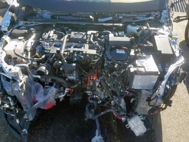 JTDKARFP0H3065861 - 2017 TOYOTA PRIUS PRIM 银色 照片 7