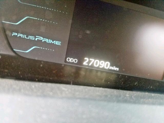 JTDKARFP0H3065861 - 2017 TOYOTA PRIUS PRIM 银色 照片 8