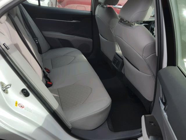 4T1B61HK8JU076557 - 2018 TOYOTA CAMRY XSE WHITE photo 6