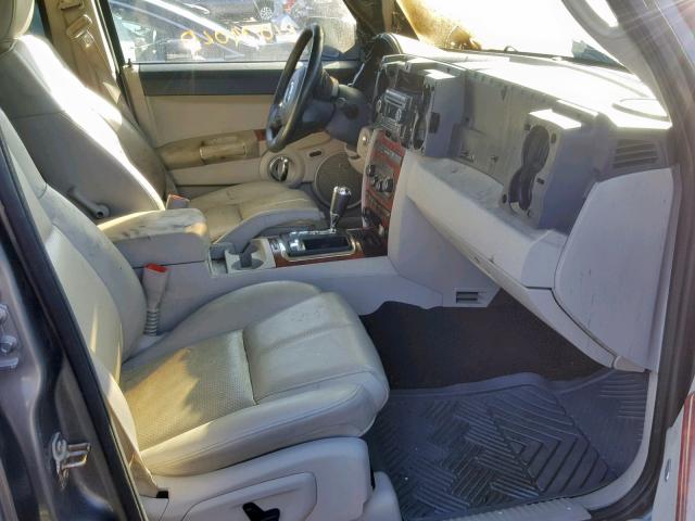 1J8HG58P57C595894 - 2007 JEEP COMMANDER ნაცრისფერი ფოტო 5