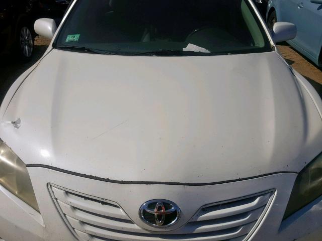 4T1BE46K77U715429 - 2007 TOYOTA CAMRY NEW WHITE photo 7