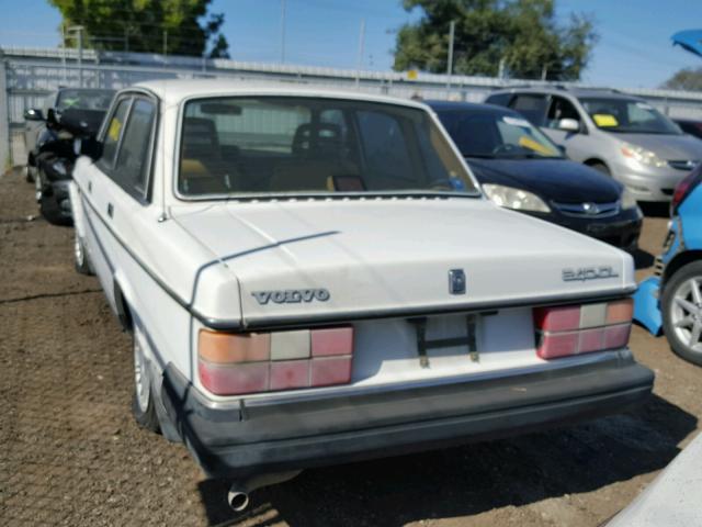 YV1AX8843H1270765 - 1987 VOLVO 244 DL WHITE photo 10