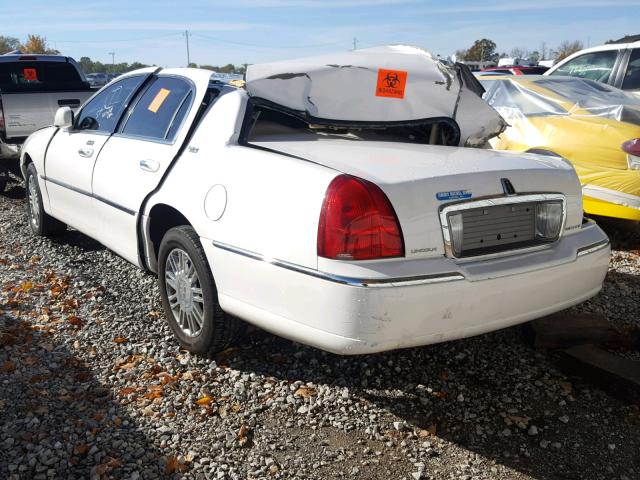 2LNHM82W98X640160 - 2008 LINCOLN TOWN CAR S WHITE photo 3