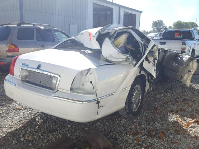 2LNHM82W98X640160 - 2008 LINCOLN TOWN CAR S WHITE photo 4