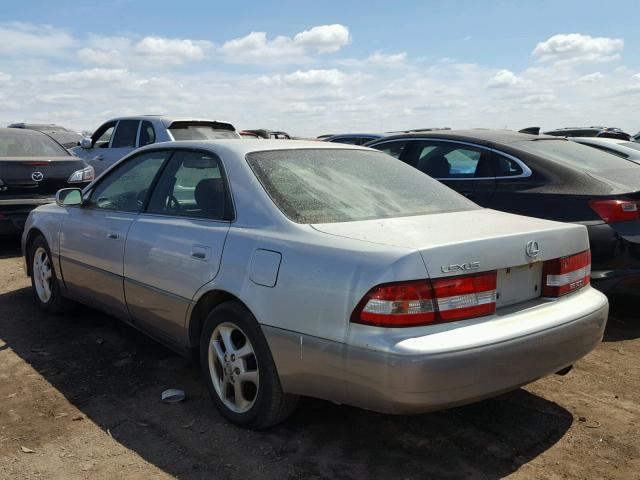 JT8BF28G810331350 - 2001 LEXUS ES 300 SILVER photo 3