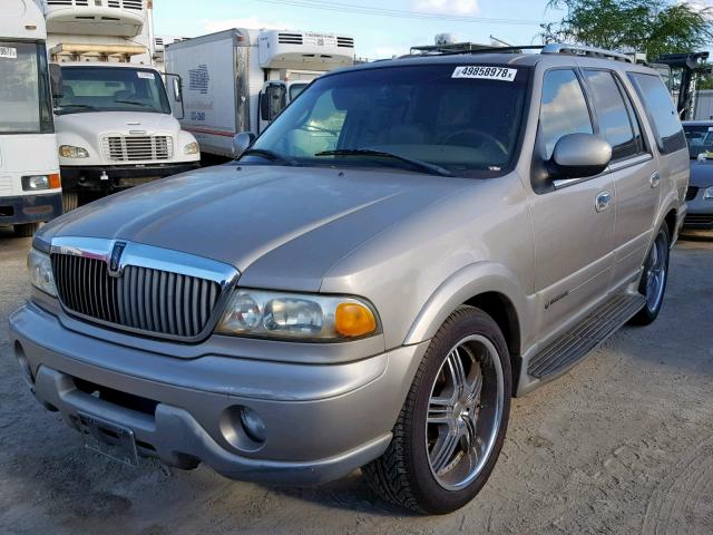 5LMEU27R52LJ17027 - 2002 LINCOLN NAVIGATOR 绿色 照片 2