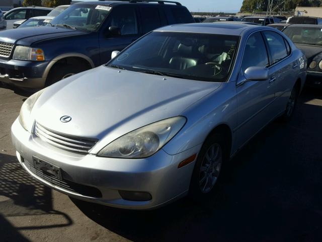 JTHBF30G025011610 - 2002 LEXUS ES 300 SILVER photo 2