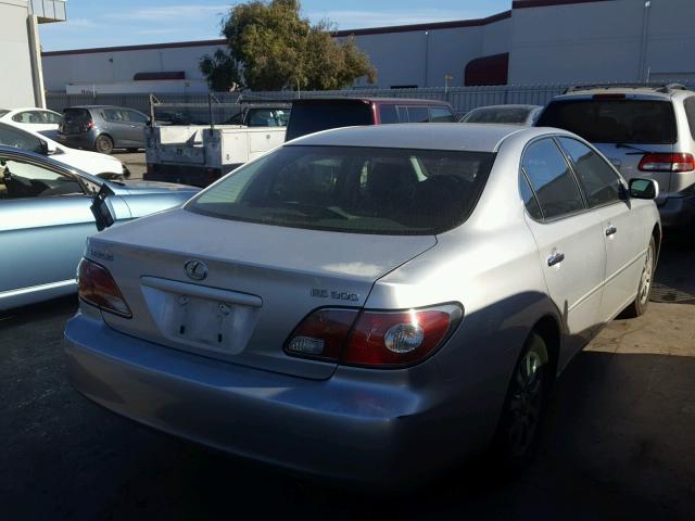 JTHBF30G025011610 - 2002 LEXUS ES 300 SILVER photo 4