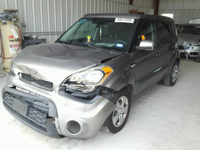 KNDJT2A56D7621323 - 2013 KIA SOUL GRAY photo 2