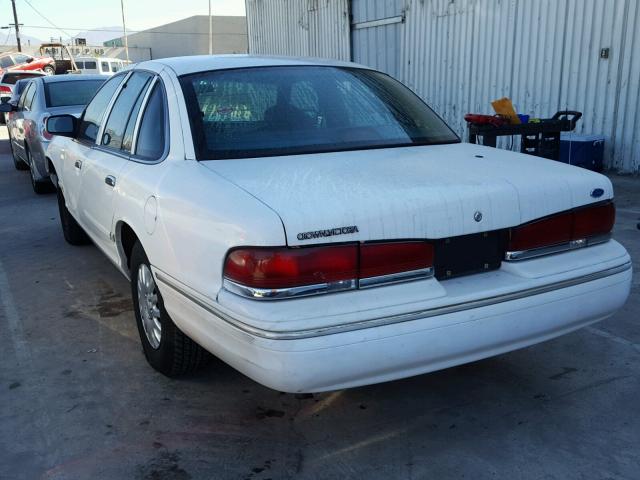 2FALP71WXTX128486 - 1996 FORD CROWN VICT WHITE photo 3