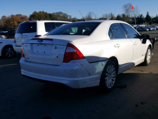 3FADP0L37AR138130 - 2010 FORD FUSION HYB WHITE photo 4