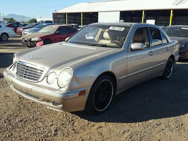 WDBJF65J31B189772 - 2001 MERCEDES-BENZ E 320 GOLD photo 2