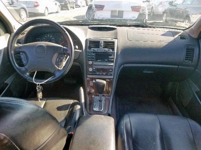 JN1CA31A31T315171 - 2001 NISSAN MAXIMA GXE SILVER photo 9