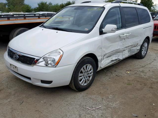 KNDMG4C79C6453810 - 2012 KIA SEDONA LX WHITE photo 2