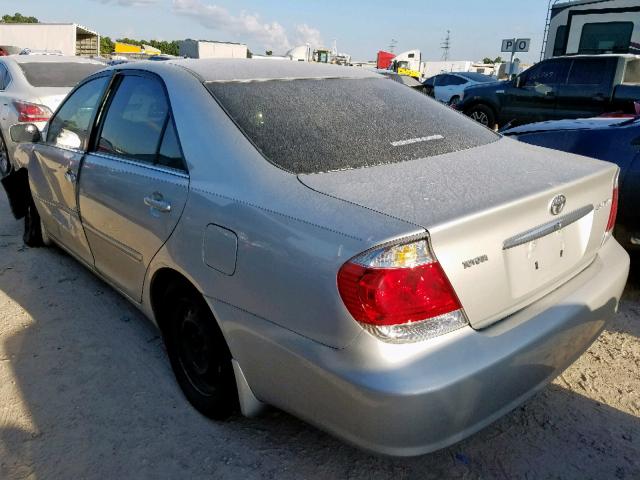 4T1BE30K75U622104 - 2005 TOYOTA CAMRY LE SILVER photo 3