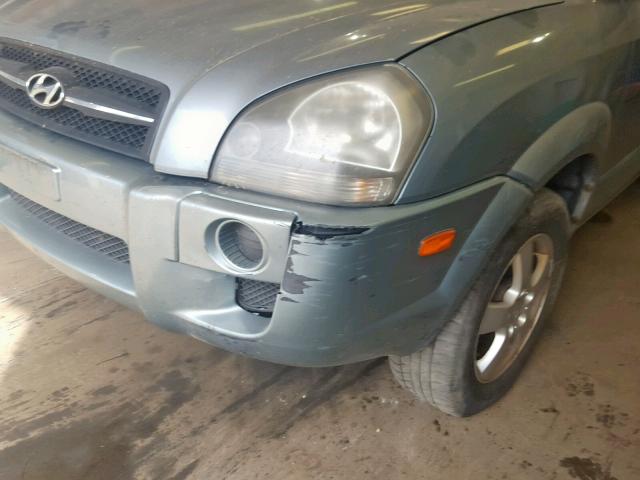 KM8JM12B95U122106 - 2005 HYUNDAI TUCSON GL GREEN photo 9