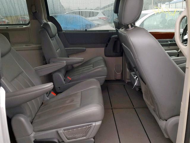 2A8HR54X59R631660 - 2009 CHRYSLER TOWN & COU SILVER photo 6