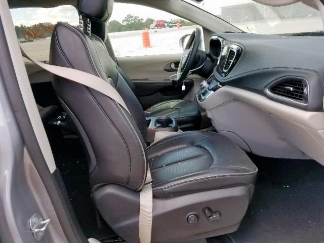 2C4RC1GG0JR320286 - 2018 CHRYSLER PACIFICA L SILVER photo 5