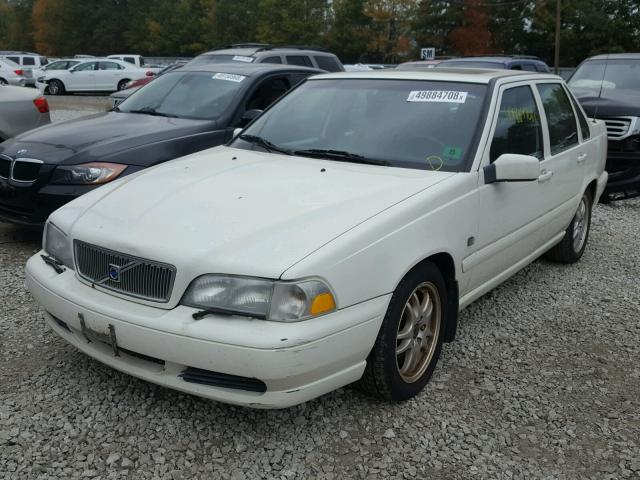 YV1LS56D3Y2665323 - 2000 VOLVO S70 GLT WHITE photo 2