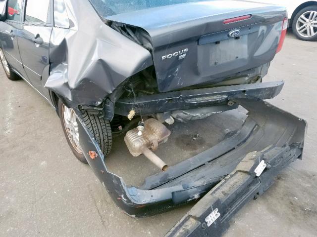 1FAFP34N57W322420 - 2007 FORD FOCUS ZX4 GRAY photo 9