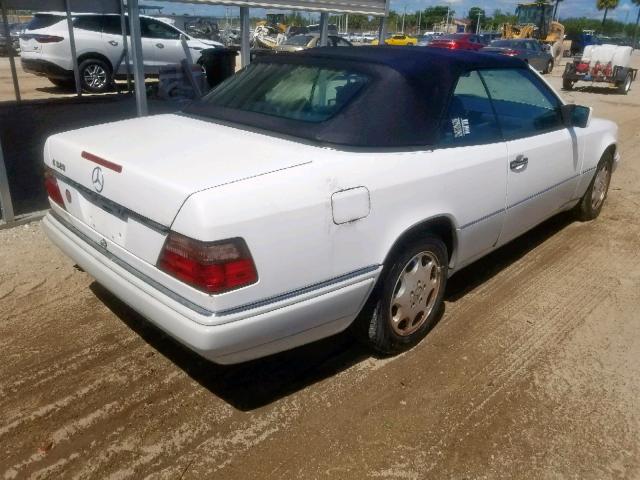 WDBEA66E8SC247355 - 1995 MERCEDES-BENZ E 320 WHITE photo 4