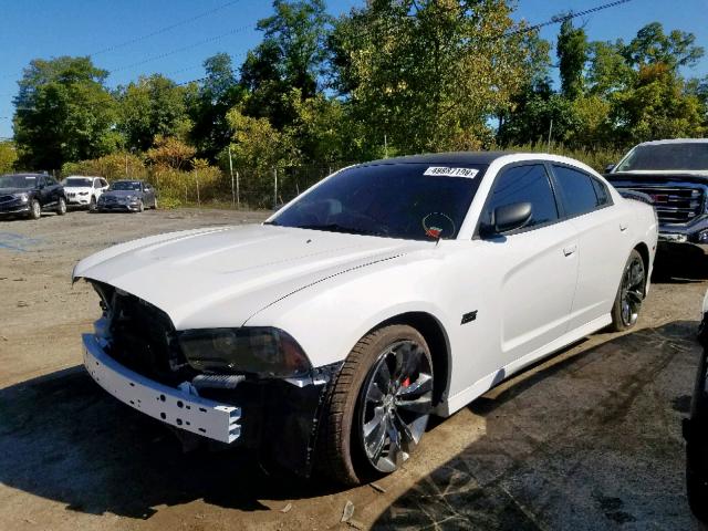 2C3CDXGJ2EH371080 - 2014 DODGE CHARGER SU WHITE photo 2