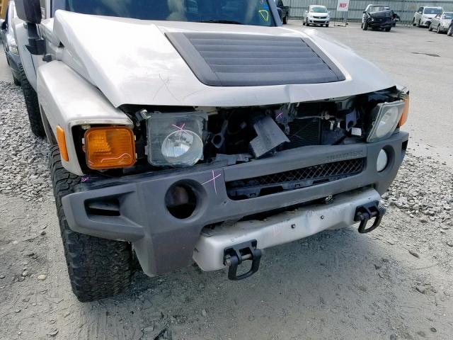 5GTEN13EX88106210 - 2008 HUMMER H3 SILVER photo 9