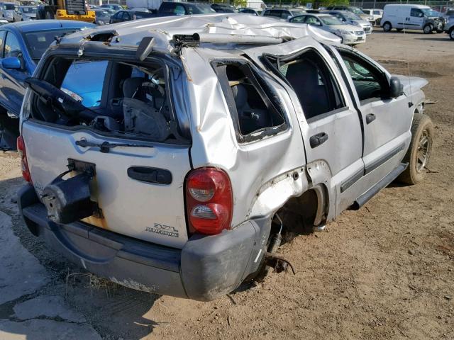 1J4GL38K46W219766 - 2006 JEEP LIBERTY RE SILVER photo 4