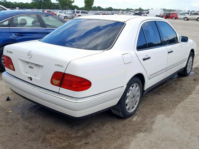 WDBJF20F6VA342068 - 1997 MERCEDES-BENZ E 300D WHITE photo 4