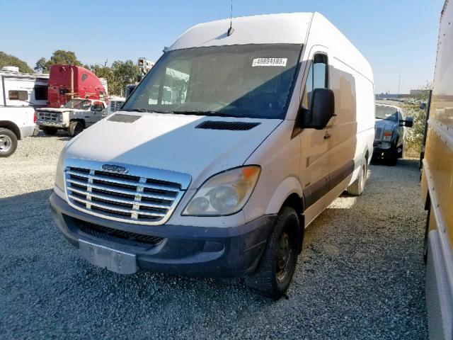 WDYPE845485302835 - 2008 FREIGHTLINER SPRINTER 2 WHITE photo 2