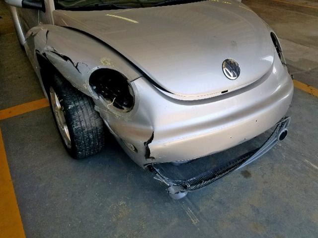 3VWCK21CX3M409665 - 2003 VOLKSWAGEN NEW BEETLE 银色 照片 9