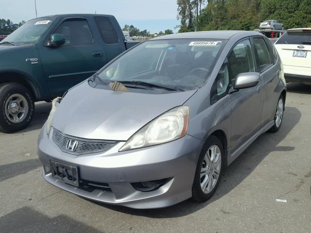 JHMGE8H63AS012512 - 2010 HONDA FIT SPORT GRAY photo 2