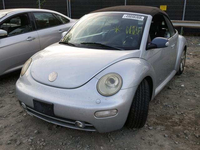 3VWCD31Y25M366955 - 2005 VOLKSWAGEN NEW BEETLE SILVER photo 2