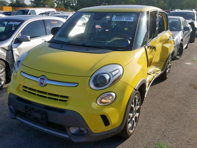 ZFBCFADH0EZ014066 - 2014 FIAT 500L TREKK YELLOW photo 2