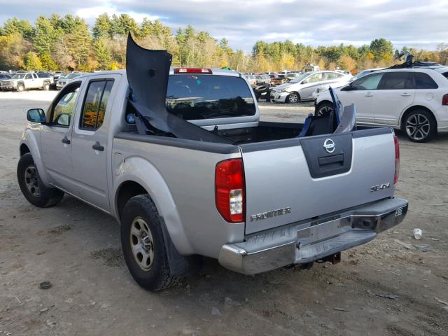 1N6AD07W17C413859 - 2007 NISSAN FRONTIER C SILVER photo 3