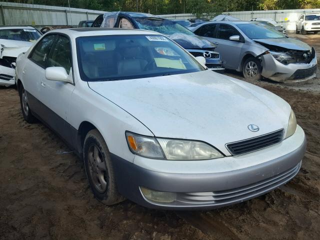 JT8BF22G1V5010879 - 1997 LEXUS ES 300 WHITE photo 1