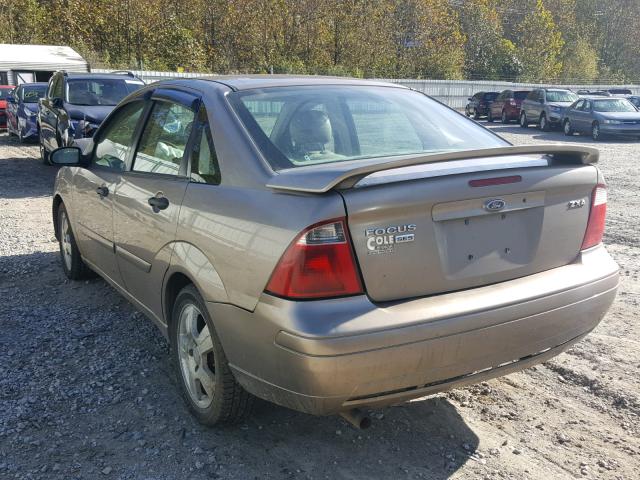 1FAHP34N45W156106 - 2005 FORD FOCUS ZX4 GOLD photo 3