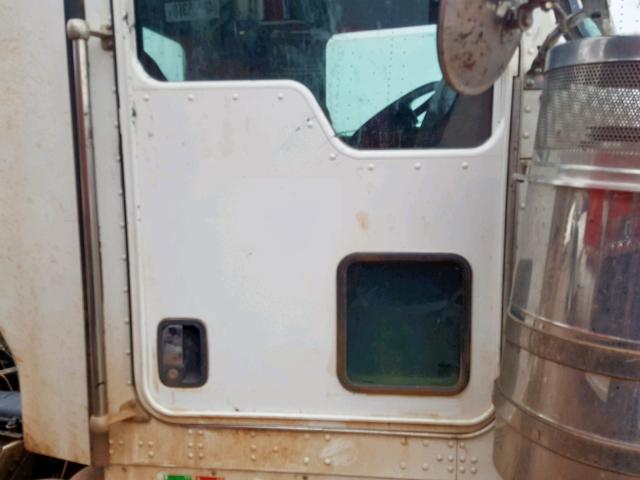 1XKDDB0X4BJ283373 - 2011 KENWORTH CONSTRUCTI WHITE photo 6